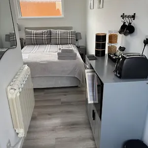  Homestay Payne's Pad United Kingdom